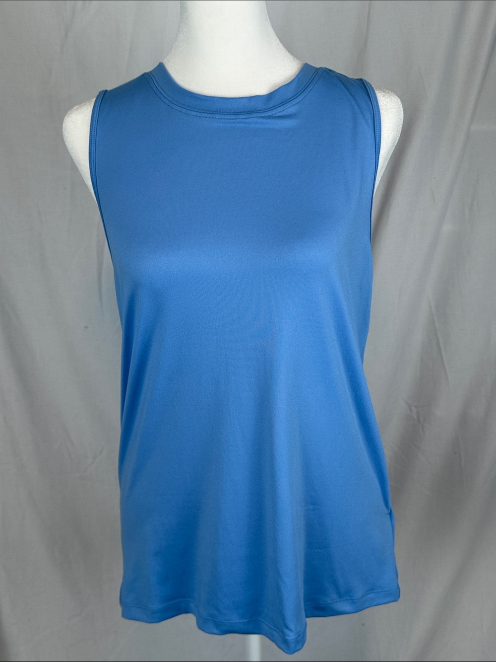 Women's Fabletics Dry-Flex Open Back Tank Estimated Size XL Light Blue